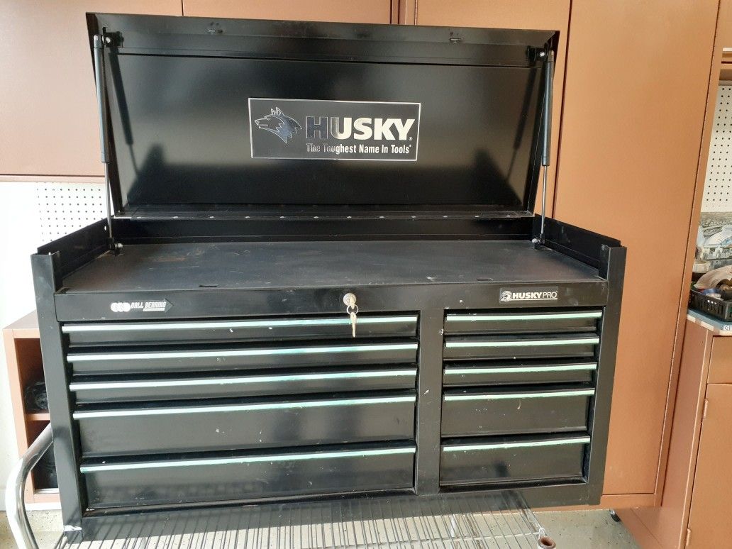 Husky 10 drawer tool box with key for Sale in Glendora, CA OfferUp