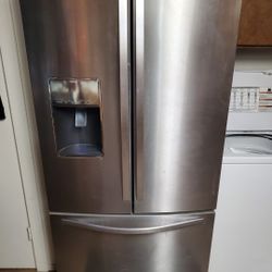 WHIRLPOOL REFRIGIRATOR 