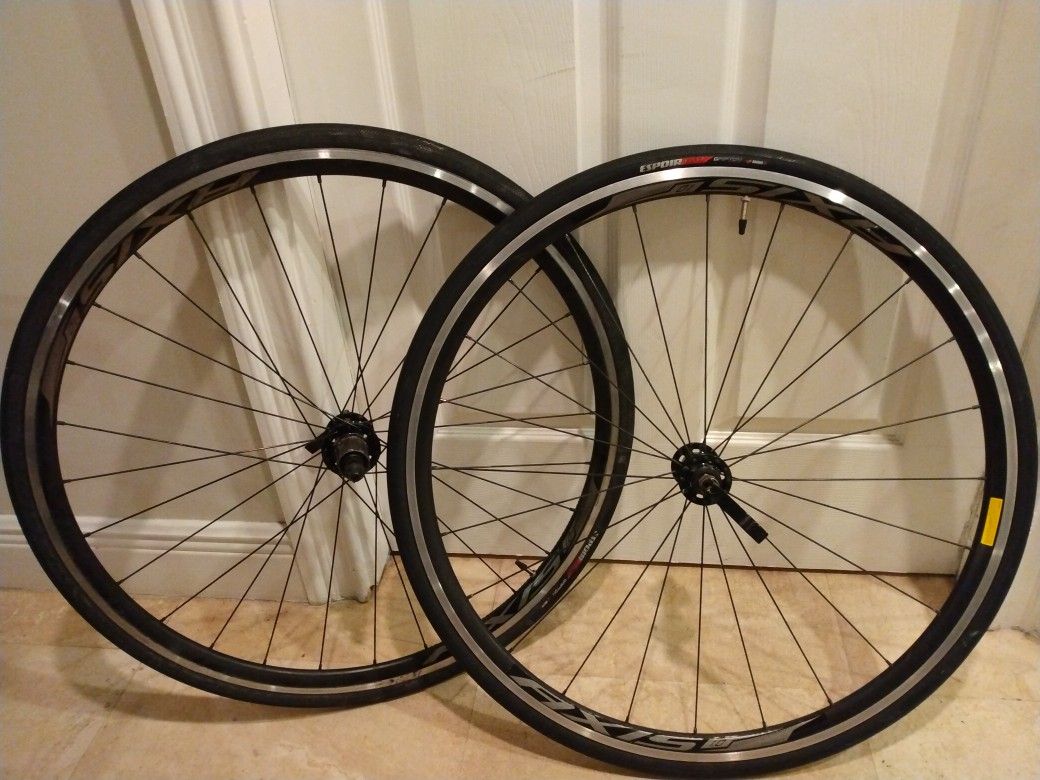 Axis sales 700c wheels