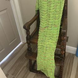 Bright Green Knit Mermaid Tail Blanket – Adult Size – Never Used