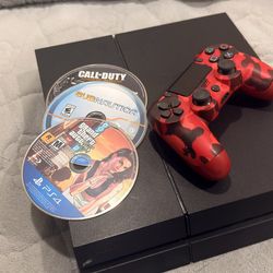 ps4 w/controller + 3 games