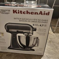Kitchen Aid Mixer BRAND NEW