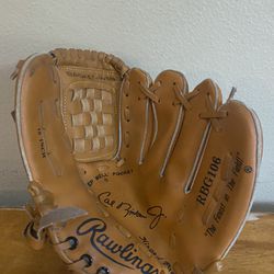 Rawlings Cal Ripken Jr. YOUTH 10" Baseball Glove Mitt Right Hand Thrower RBG106 Thumbnail