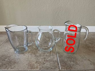 1 gallon glass pitchers