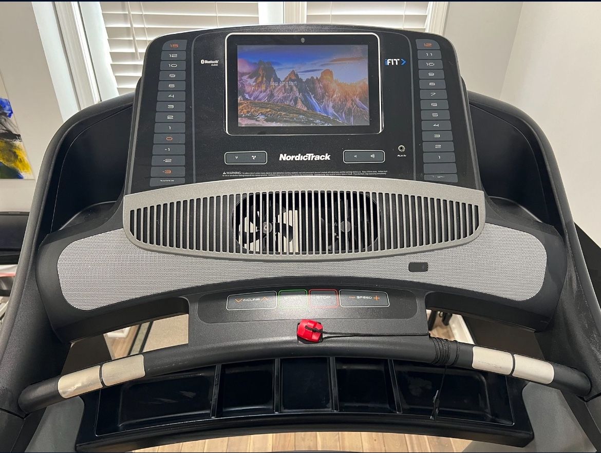 2021 Nordictrack Treadmill (1750 Model) - Delivery Included
