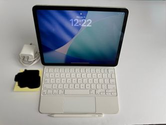 Read Description l Apple iPad Air 4th Gen 64GB Wi-Fi l Magic Keyboard l Apple Pencil