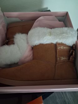 Juicy couture fur boots size9 new