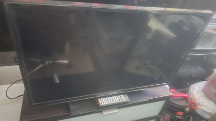 32" Samsung TV available if posted