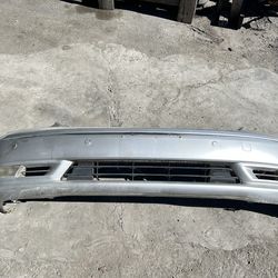 2004-2005 Lexus LS 430 front bumper