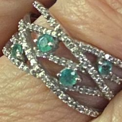 Beautiful Diamond and Emerald Size 7 Ring From Jareds