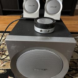  Bose Speakers with Subwoofer 