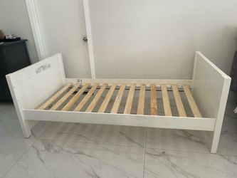 White Wood Twin Bed Frame with Slats