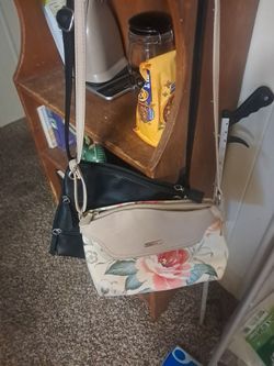 2 purses in great condition