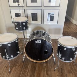 DW Collector’s Series Drum Set – Black Sparkle / Satin Hardware – 24” Kick – Mint Condition