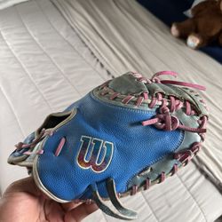 Wilson A2000 Catchers Glove 