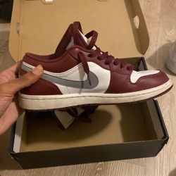 Jordan 1 Low White Bordeaux