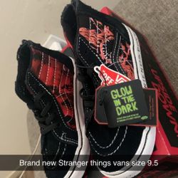 Kid Stranger Things Vans 