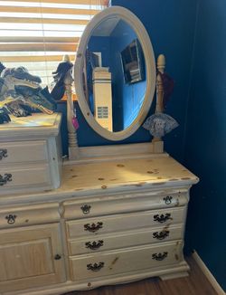 Dresser free