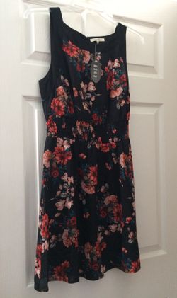New dress size S
