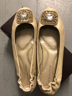 Enzo Angiolini leather beige flats with stones.