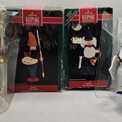 2 Hallmark Ornament 1992 North Pole Nutcrackers Franz Artist LUDWIG musician Set

Lot of 2 North Pole Nutcrackers series 

Ornaments are brand new, ne
