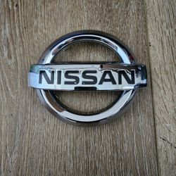 Nissan Emblem