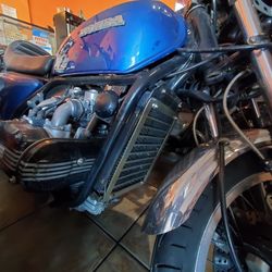 honda goldwing caffe racer 1000 cc 76  classic custom  very nice custom bike suspension seat cowl runs great  money invest title clean runs and drive 