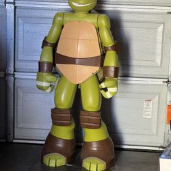 Teenage Ninja Turtles Colossal Michelangelo About 50” Figure (Life size)