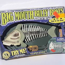 Big Mouth Billy Bones Glows In The Dark Talking Fish