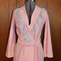 Vintage Vanity Fair Long-Sleeve Barbie Pink Robe House Dress White Lace Size 12