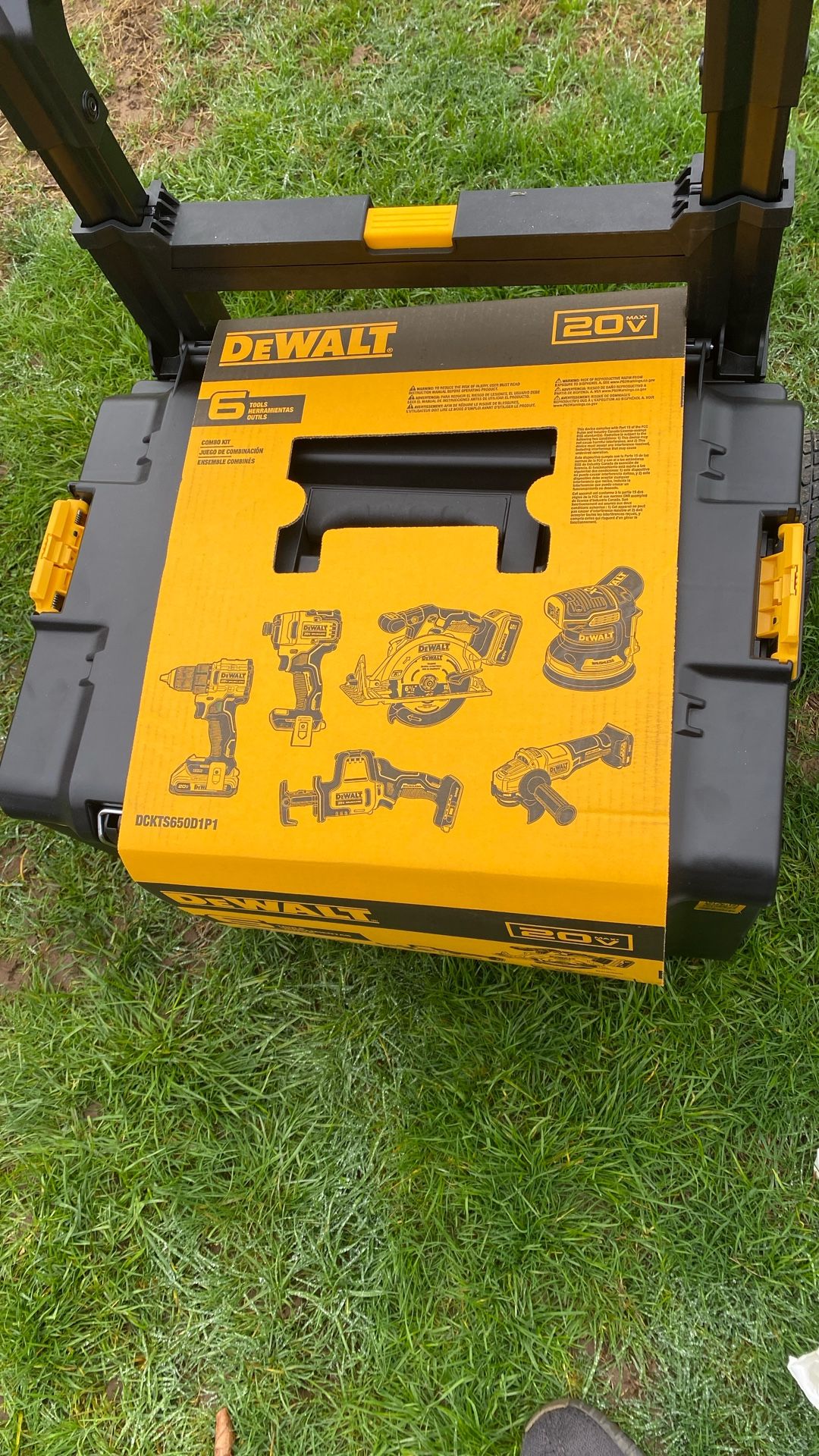 Dewalt Combo Kit6 Tool S Model DCKT650D1P1. 