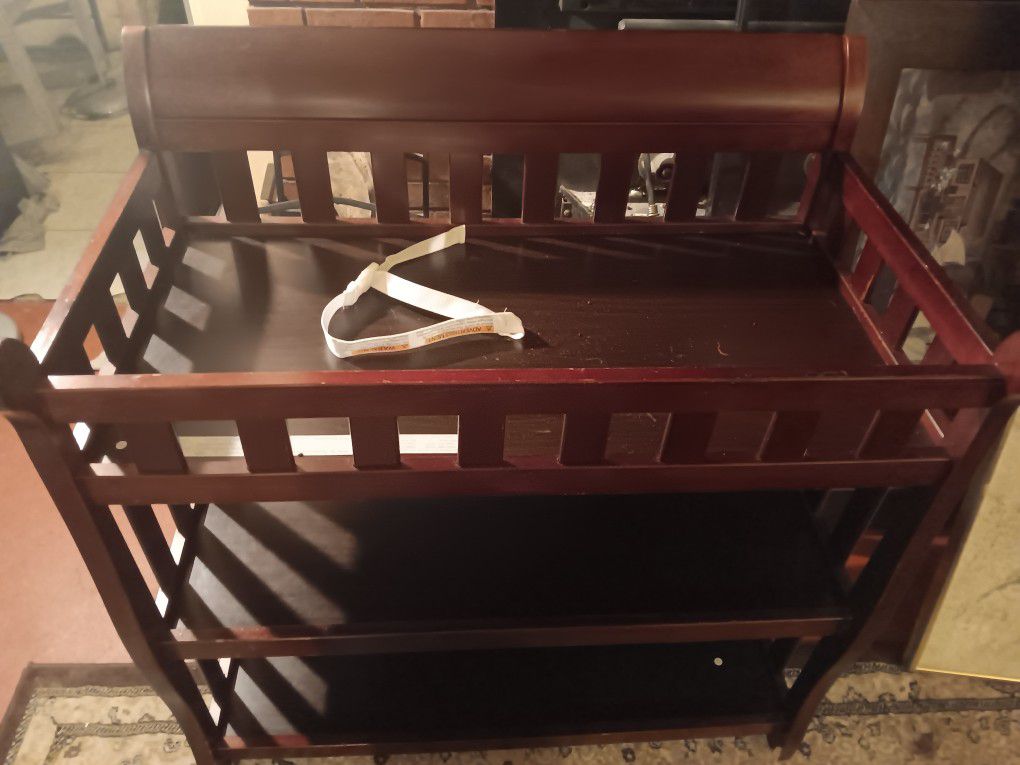Changing Table Wood¹