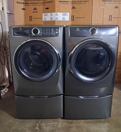 ELECTROLUX WASHER AND ELECTRIC DRYER