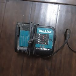 Cargador makita en perfectas condiciones