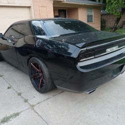 20" 3 PEICE RIMS & RUN FLAT WIDE REARS