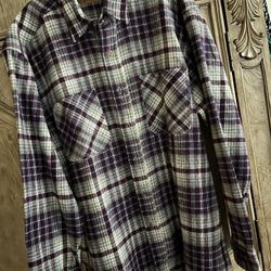 Like New, Never Worn Men’s St. John’s Bay Soft/Heavy Plaid Flannel Shirt Size Large 16-16 1/2 