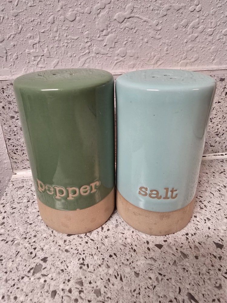 Salt & Pepper Shakers