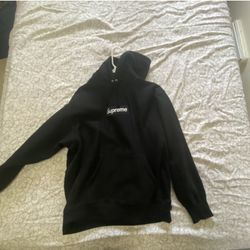 Black Supreme Hoodie 