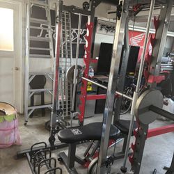 Slightly Used Smith Machine In Very Good Condition.   Will Trade For A Nice Pit Bike 