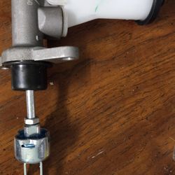 Toyota Clutch Master Cylinder Accumulator 