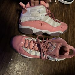 Shoes different size different price