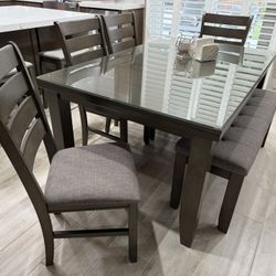 Dinning Table 