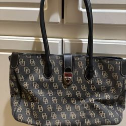 Dooney & Bourke purse