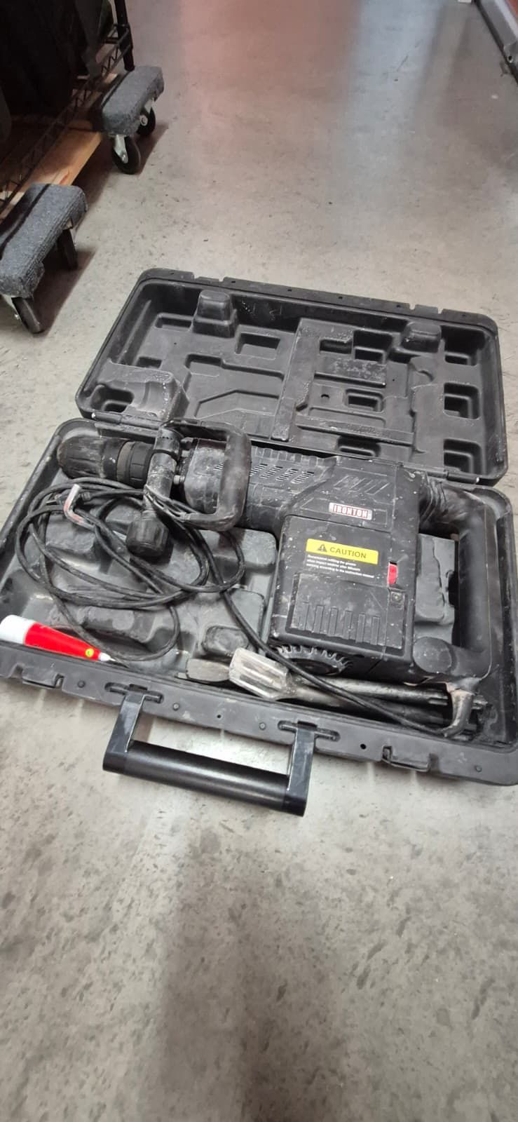 Ironton Demolition Breaker Hammer (Tested)