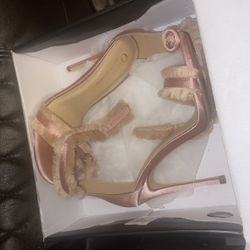 Size 7/5 Female Heels