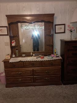 2 PC Dresser and 1 pc