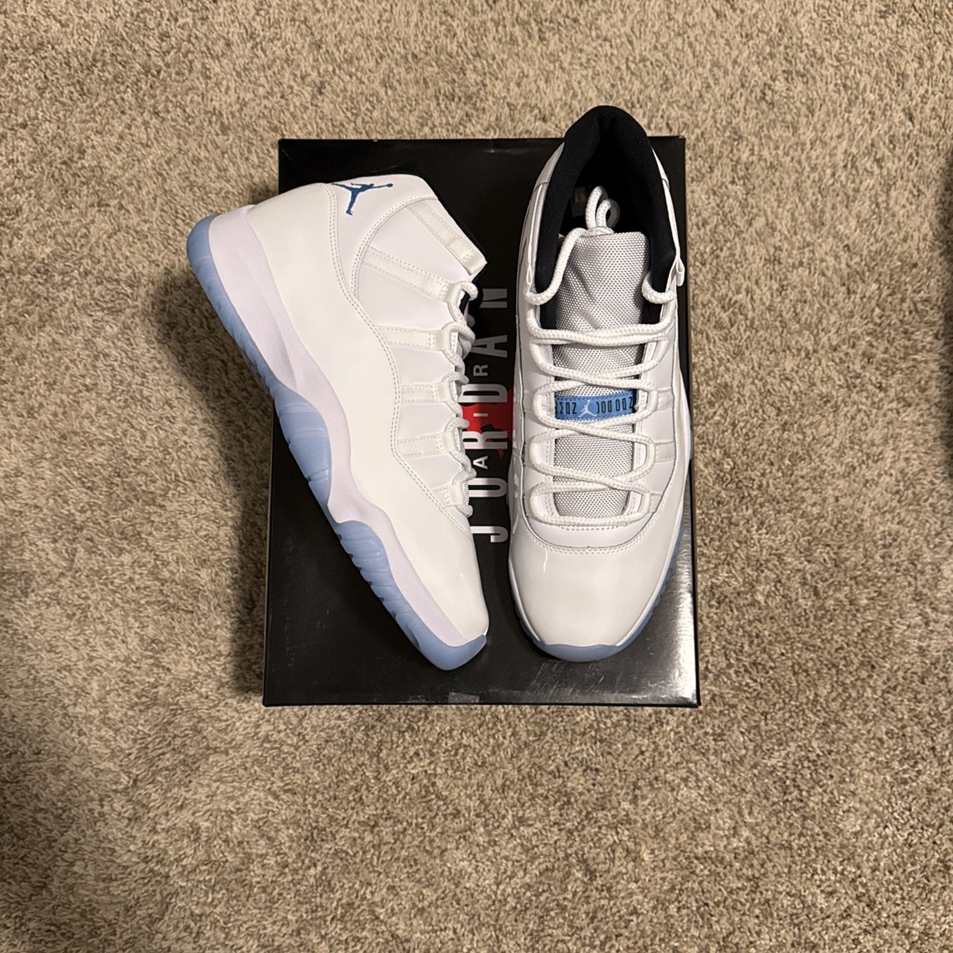 Jordan 11 Legend Blue (2024)