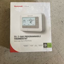 T5 7-Day Programmable Thermostat 