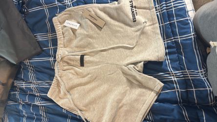 Essentials shorts XL