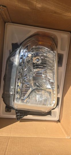 OEM 2014-2021 tundra halogen headlights